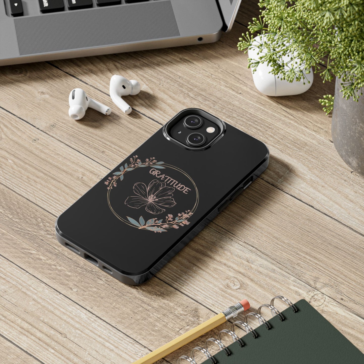 Coque rigide à motif floral collection Gratitude : une protection élégante au quotidien