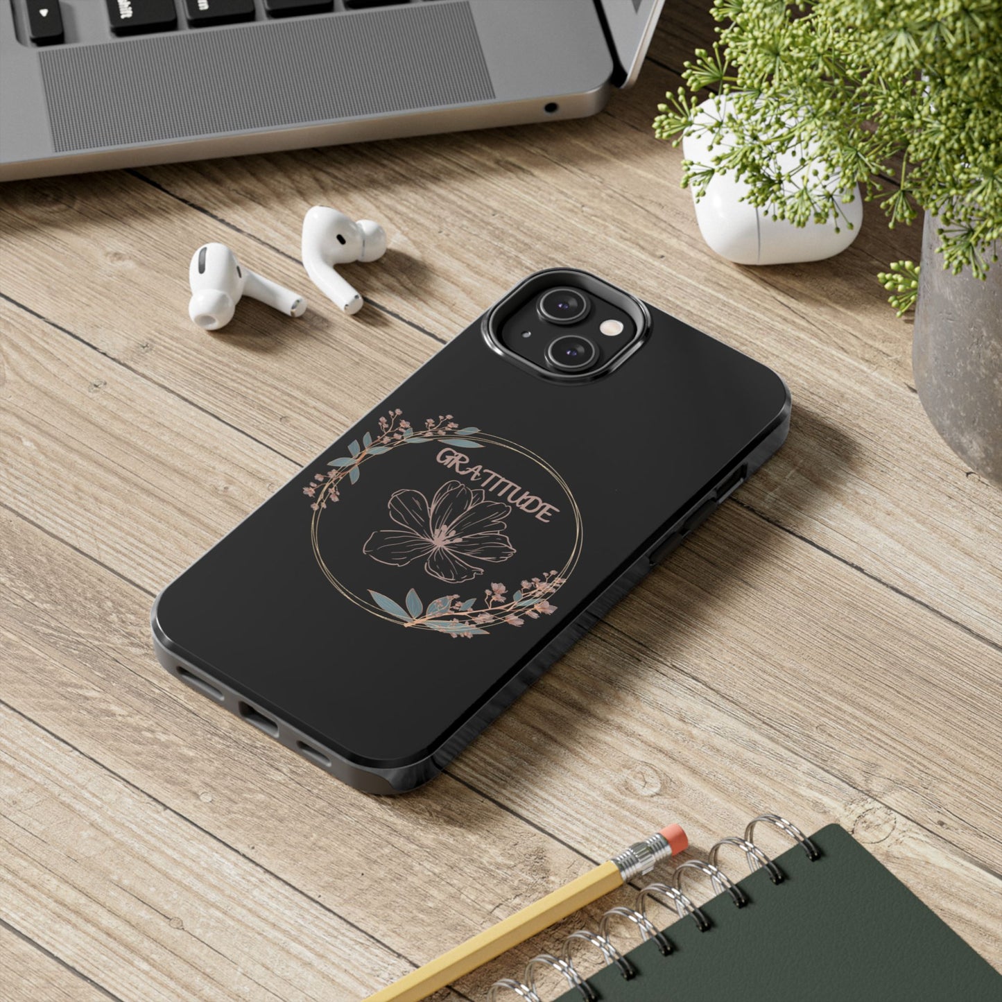 Coque rigide à motif floral collection Gratitude : une protection élégante au quotidien